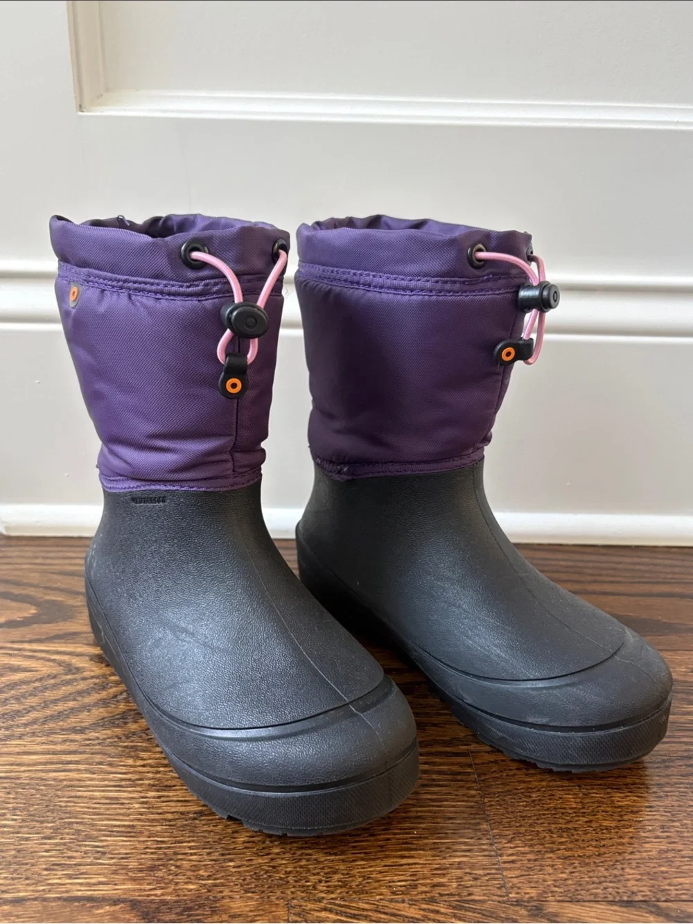 Bogs Kids Snow Shell Purple and Black Boots size 3